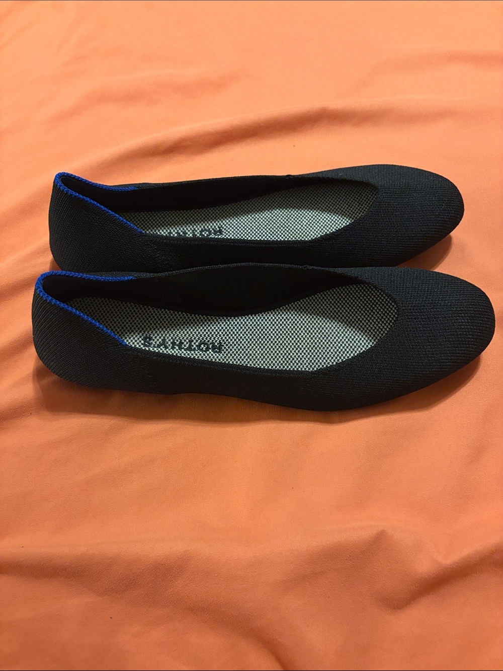 Women’s Rothy’s Flats -Black - Picture 4 of 7